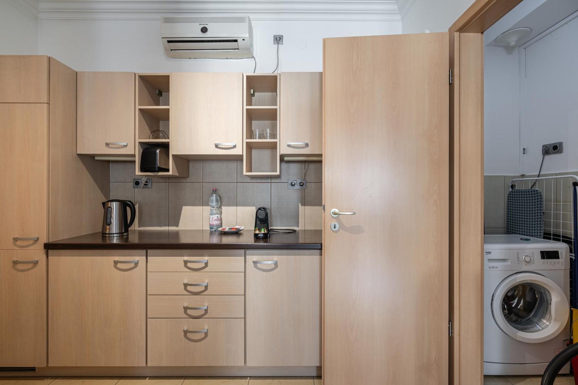 Whistle Living Apartment