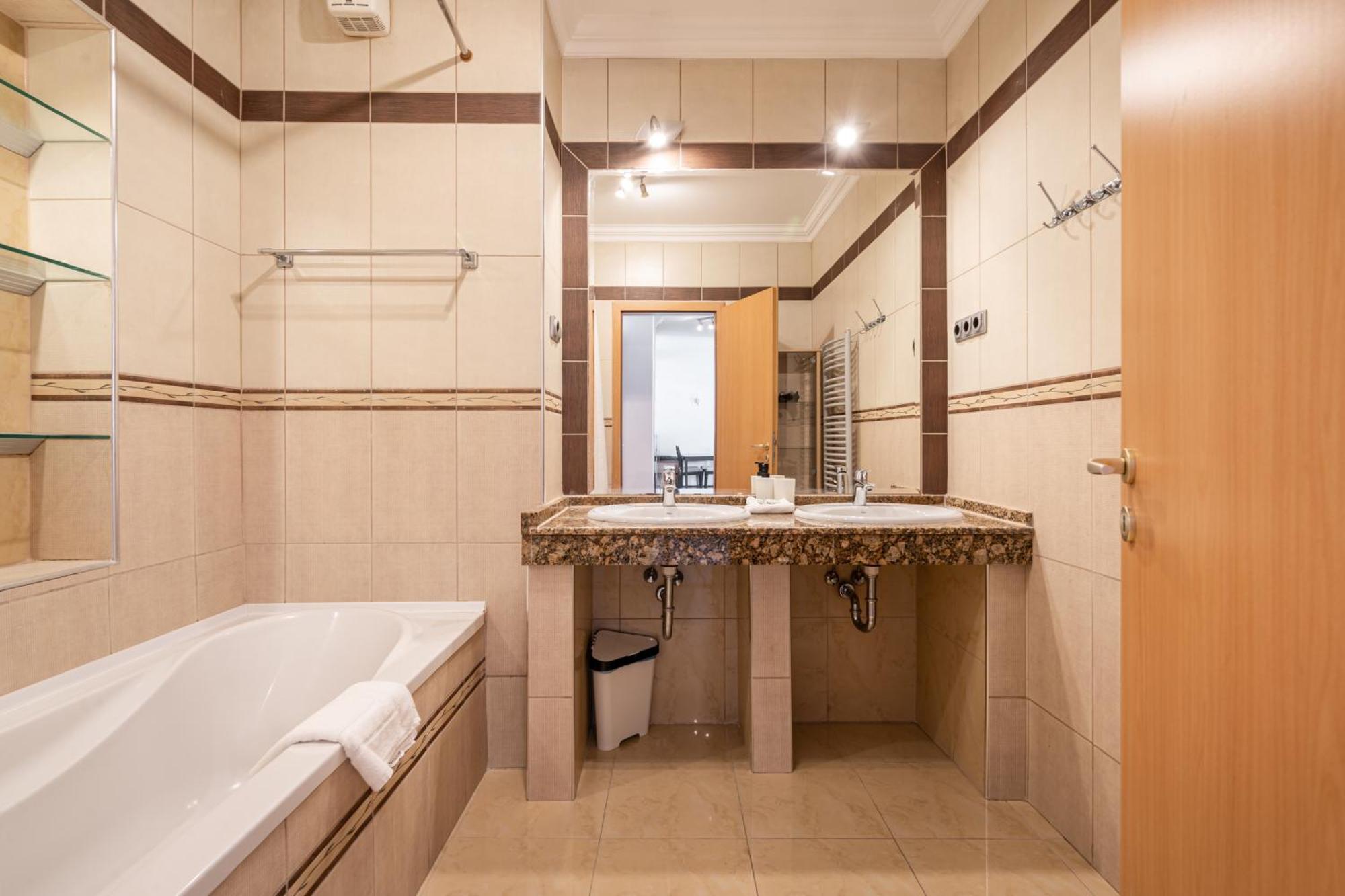Whistle Living Apartment