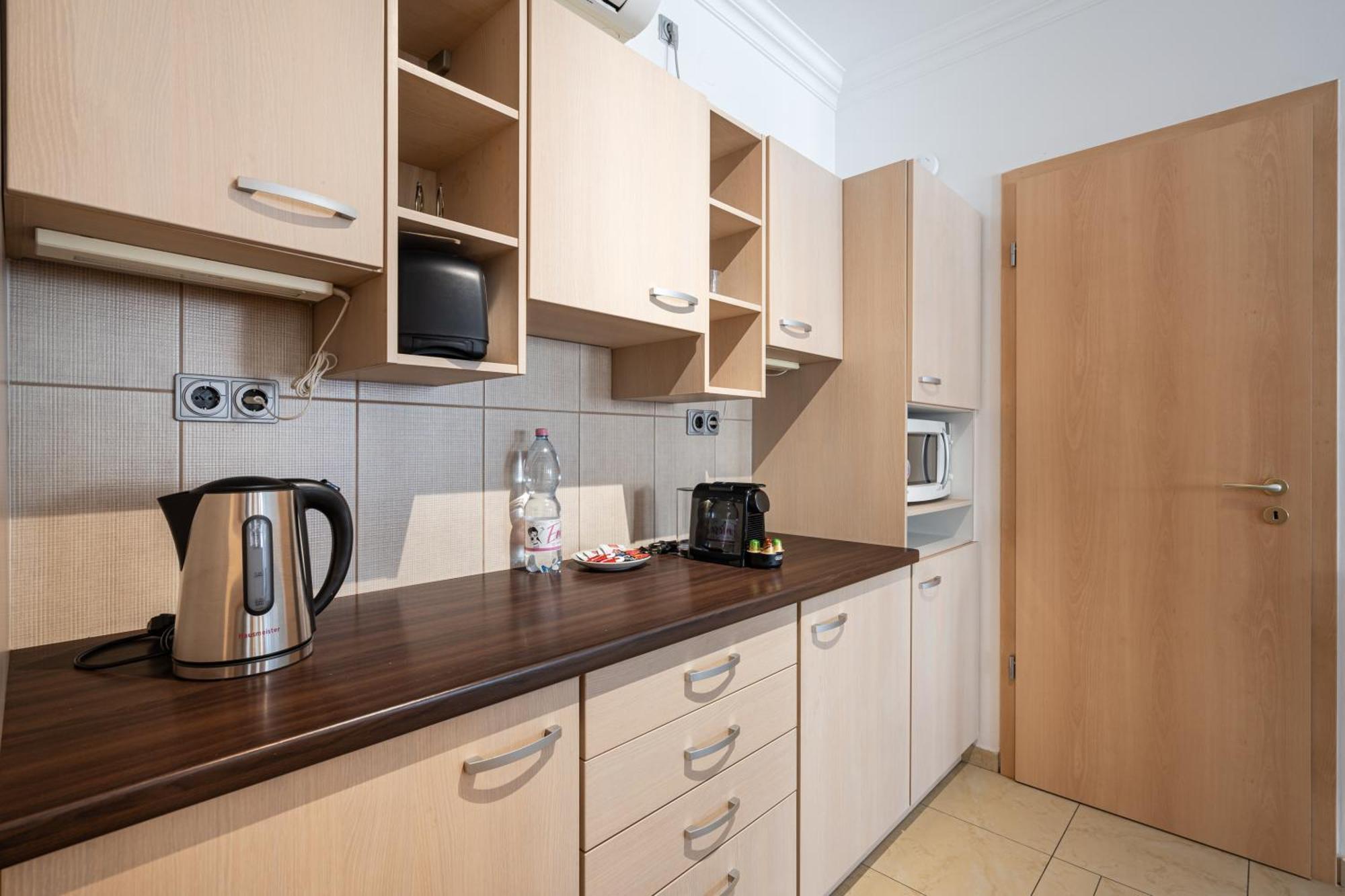 Apartment Whistle Living